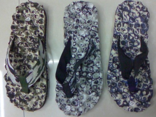 factory direct sales men‘s slippers camouflage massage bottom flip flops beach slippers