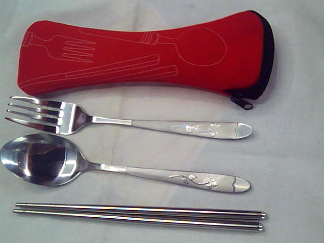不锈钢餐具礼品餐具环保餐具餐具三件套筷子叉勺袋子套装