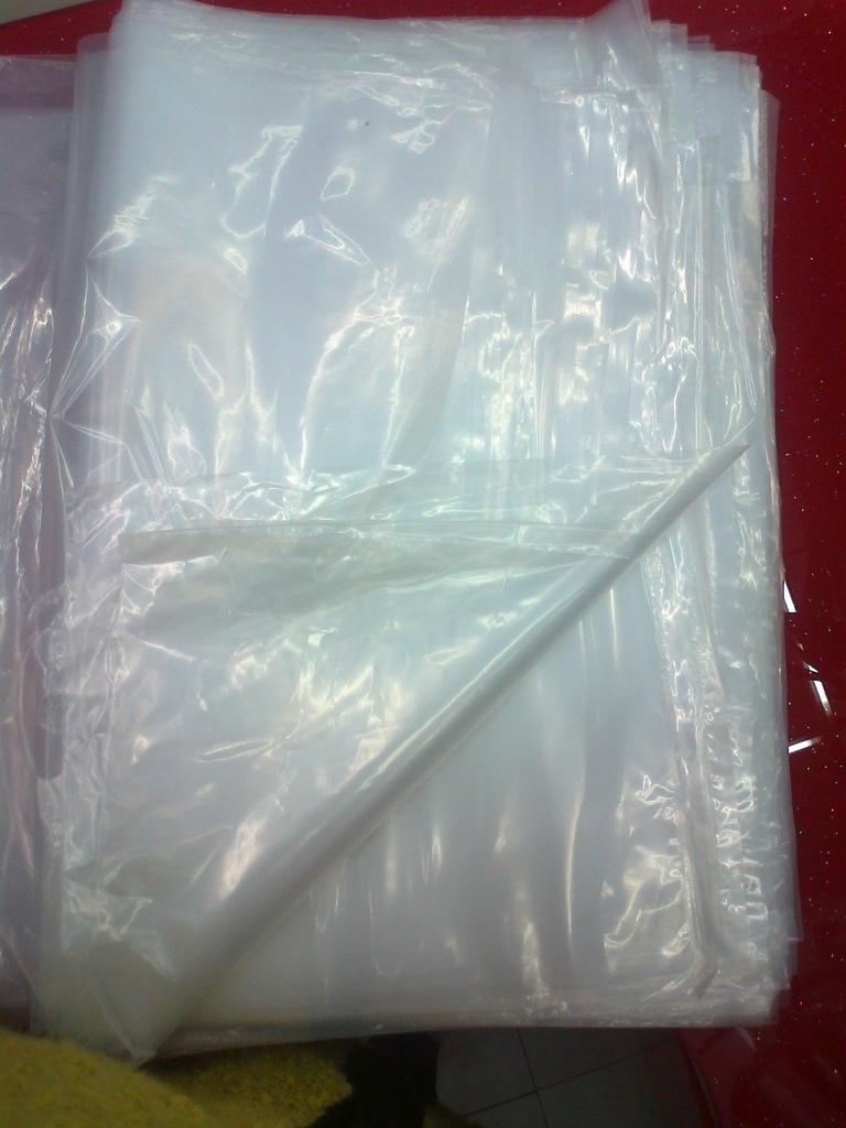 坐飞机化妆品携带新规出台旅客需注意重量限制