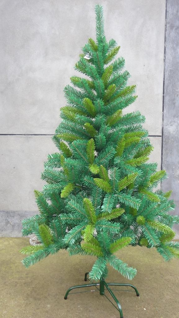 厂家生产各种各样的普通圣诞树，松针树，各种圣诞藤条，各种圣诞花环等。。。。。。