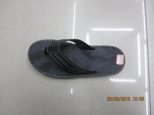 Trendy Men Black Herringbone Casual Fashion Slippers E223