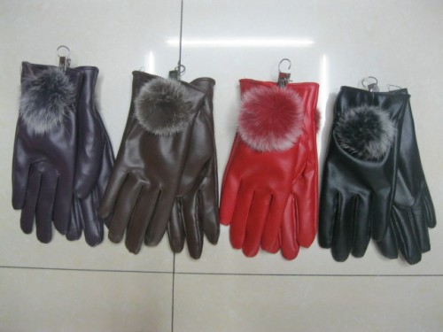 women‘s woolen fashion gloves