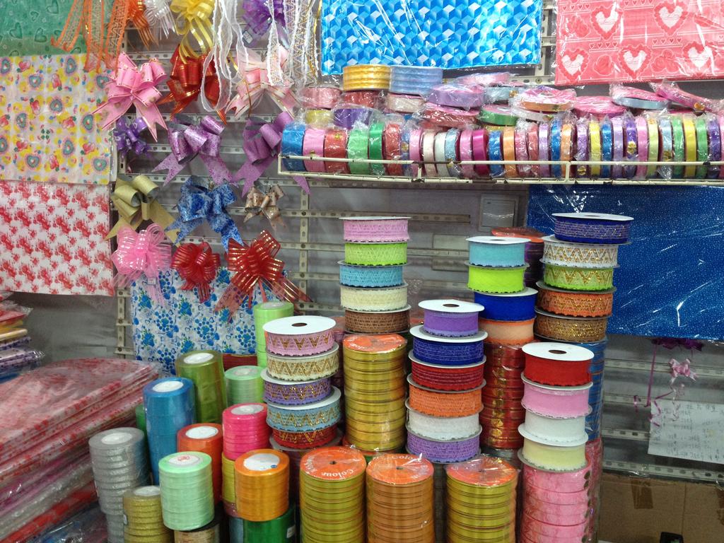 【奇彩制品厂家直销】多色 塑料 手拉花 礼品包装彩带