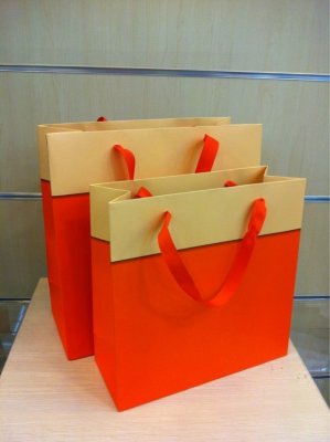 High-End Ef Handbag, Gift Bag