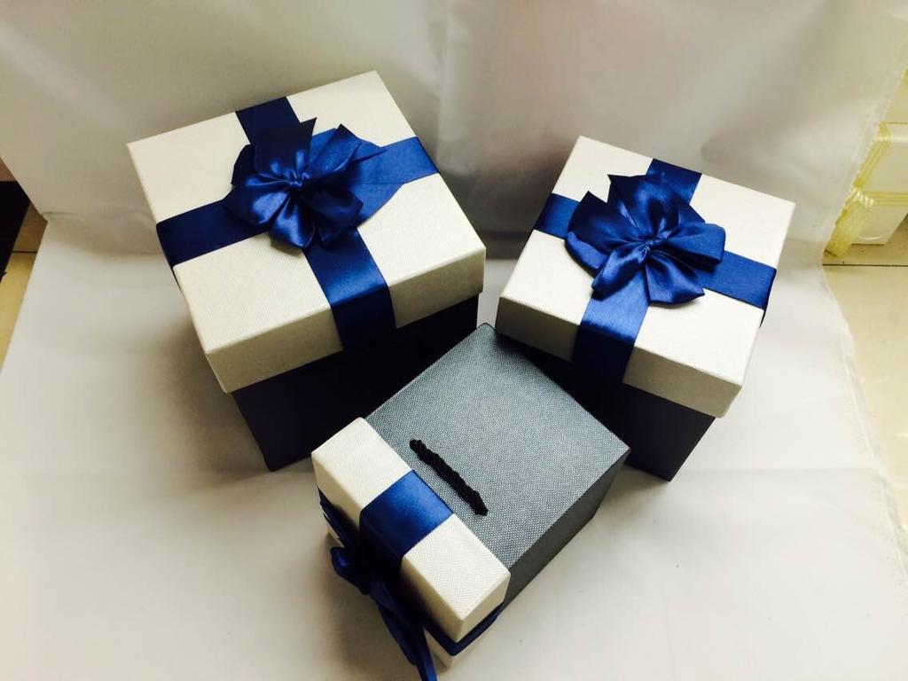 special paper gift box set three-piece paper box classic
