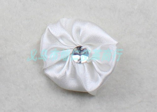 handmade cloth flowers beaded shoe ornament， shoe ornament factory wholesale， corsage， hat flower， clothing accessories