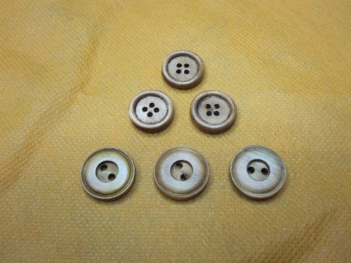 wooden buttons， accessories， accessories