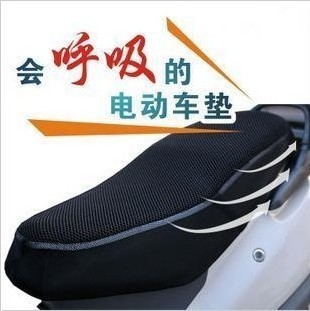 Cool sunscreen cover 3D motorcycle heat insulation cushion car battery car battery car insulation cover