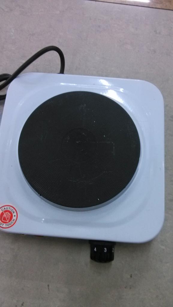 福辰阳获得塑料热成型机用电炉专利可节约电炉使用时所需的动力