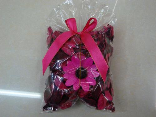 fan-shaped aromatherapy sachet with flowers