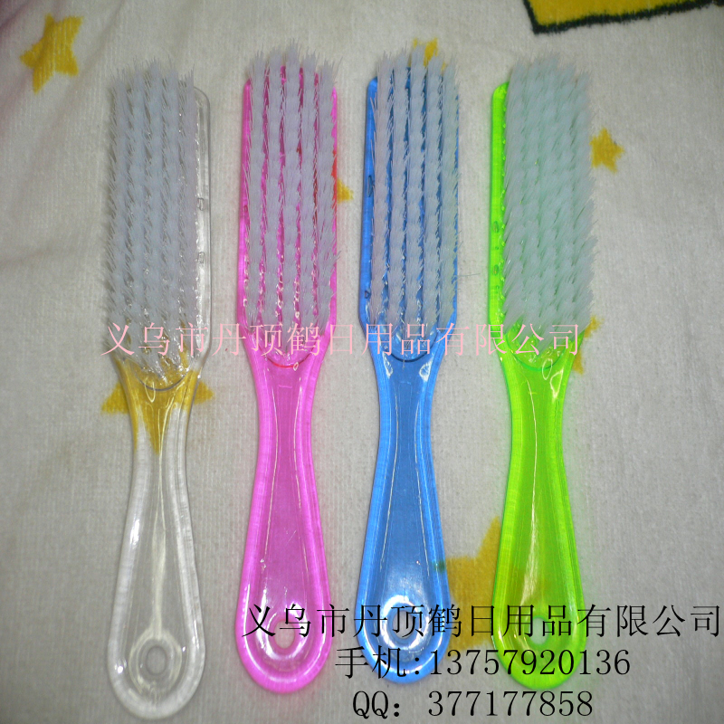供应洗鞋刷 义乌小商品 热卖商品 塑料衣刷