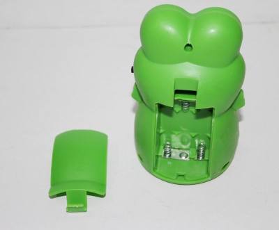 Frog greeter electronic /doorbell lightsense greeter