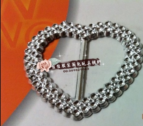 peach heart electroplating buckle， in stock， large quantity discount