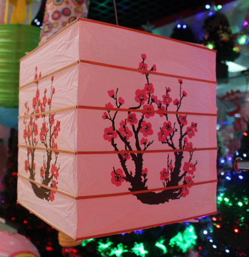 30cm 梅花图案褶皱 纸灯笼