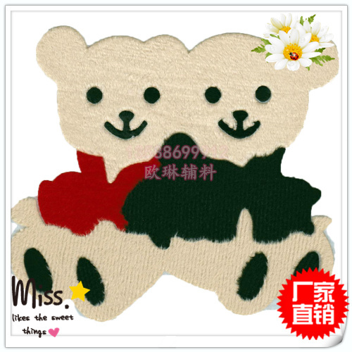 Yiwu Shopping Accessories Hot Stamping Rhinestone Fabric Couple Bear Custom Short Sleeve/Pillow/Sofa Cushion/Bath Towel 