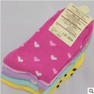 Socks Autumn and Winter Women‘s Socks Mid-Calf Socks Candy Color Love Socks Women‘s Socks