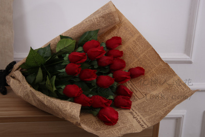 Small wholesale touch Rose Bud moisture simulation roses silk flowers artificial flowers of Rose Bud artificial flower