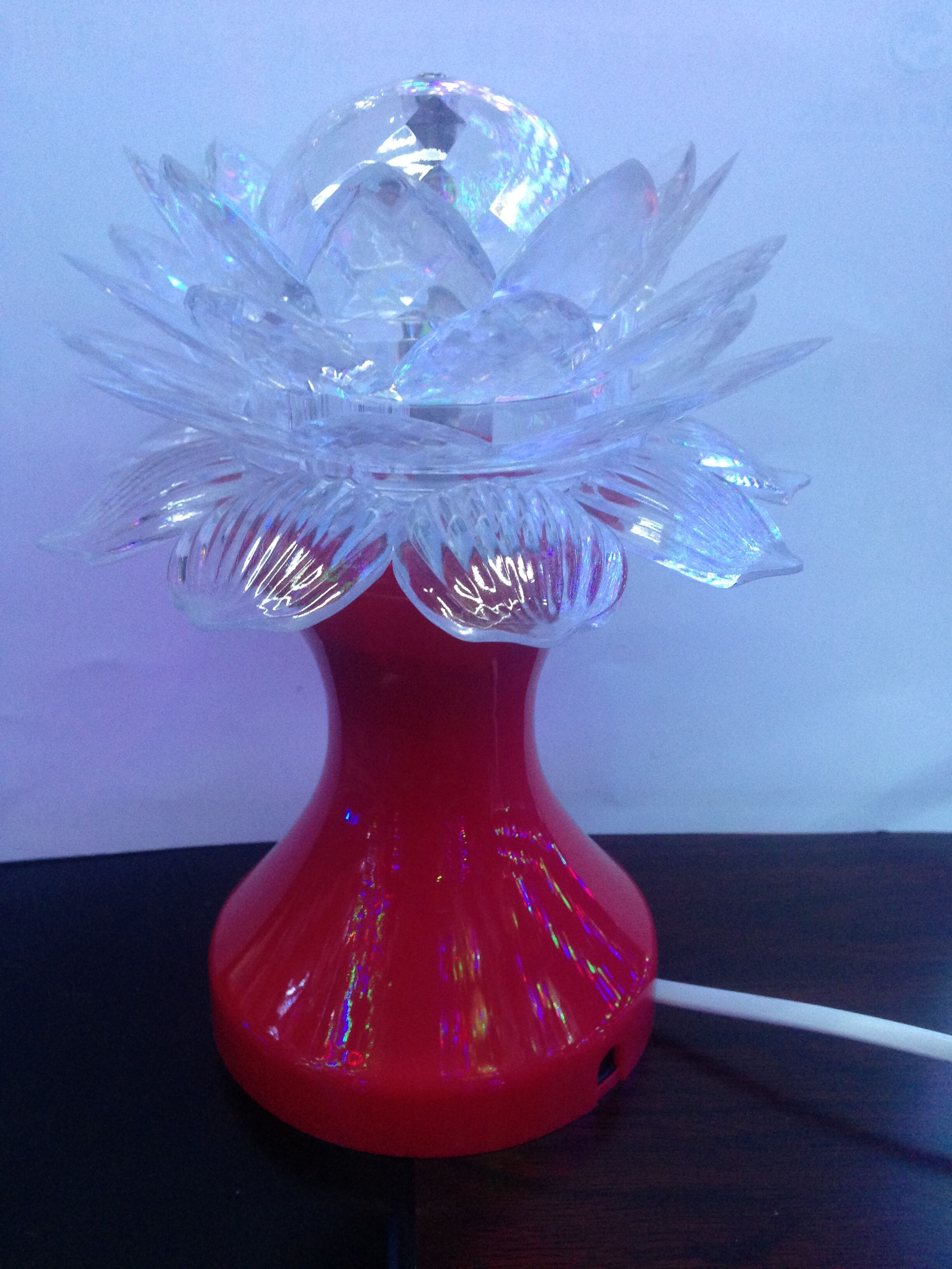 LED七彩莲花水晶灯 LED舞台灯