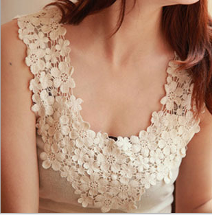hollow-out crocheted collar stitching inner daisy vest slim fit cotton base shirt lace sling