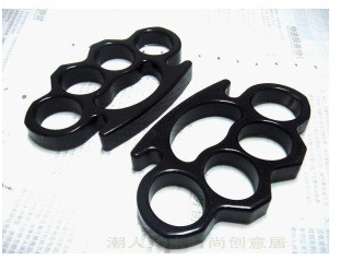 wholesale and retail outdoor martial arts self-defense supplies finger tiger， iron lotus d2 boxing buckle