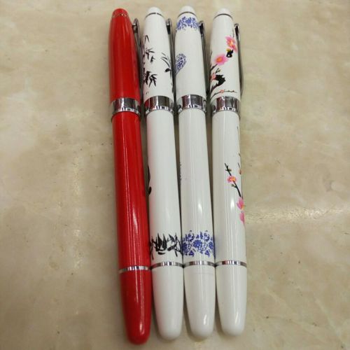 Lixue Chinese Elements Blue and White Porcelain Chinese Red Plum Ink Gift Box Black Gel Pen