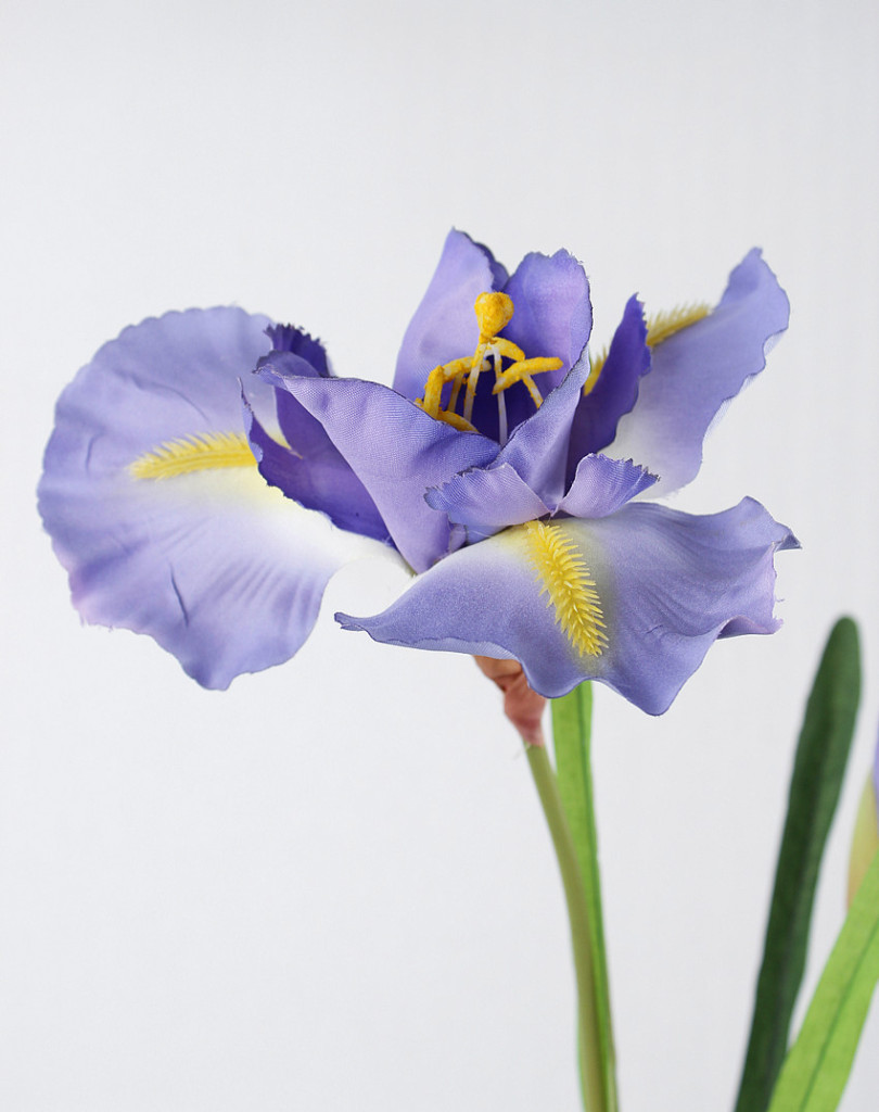 three head alice iris flower simulation artificial flowers