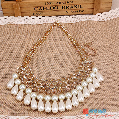 Europe and the United States and Pearl multilayer short necklace exaggerated temperament dress with jewelry