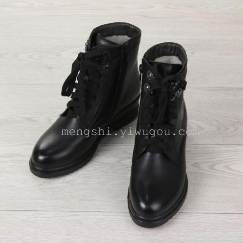 Women‘s Cow Leather Wool Work Cotton-Padded Shoes in the Winter of 2015 at the Mengshi Base