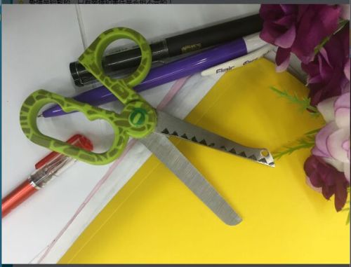 Penghao Children‘s Color Cartoon Scissors Scissors for Students Hair Trimmer Art Paper Cutting Scissors