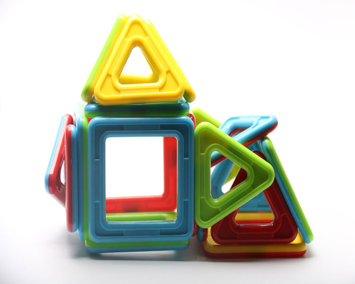 磁力片积木儿童男女玩具百变提拉益智拼图磁性