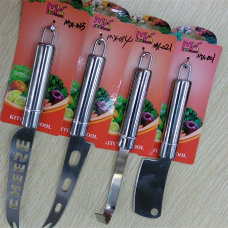 Factory Direct Sales Letter Knife with Teeth Three-Hole Knife Melon Hook Small Kitchen Knife Toy Coyer Kitchen Tools