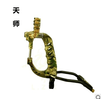 With spring power camouflage master slingshot