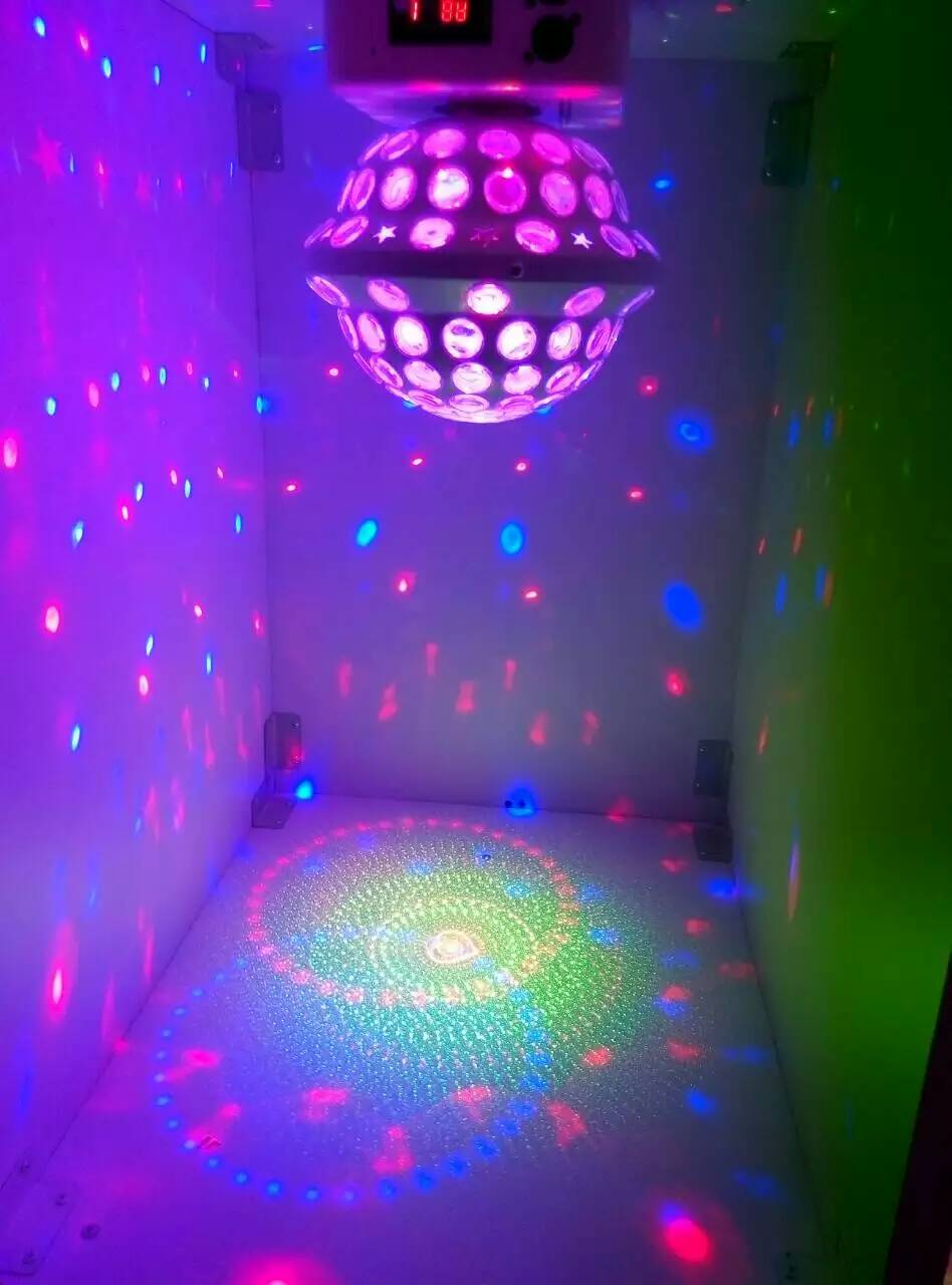 上下出光大魔球    包房灯光