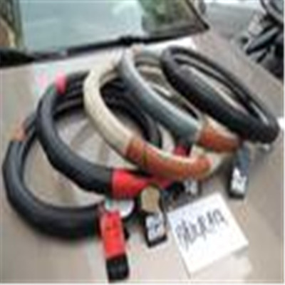 Automotive leather steering wheel sets of high-grade fashion car supplies to the set