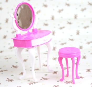 芭比娃娃梳妆台芭比梦幻衣橱小甜屋儿童玩具家