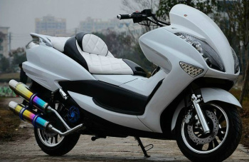 SML-106 超大超长高配马杰斯特150CC踏板摩托车