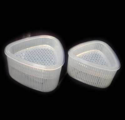 Wholesale supply of small kitchen mold triangle sushi mold