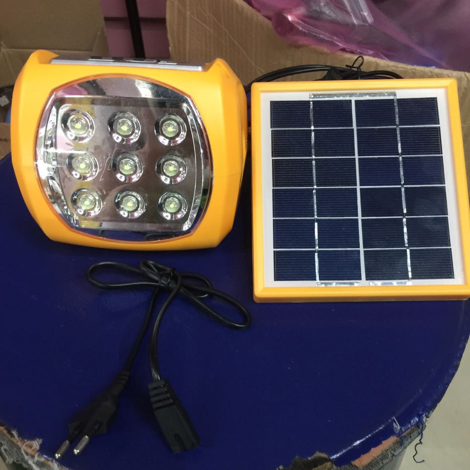 LT-F015新款太阳能手提灯具有收音机功能_岭