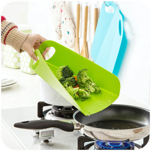 kitchen foldable easy pour non-slip cutting board chopping board household classification hanging plastic cutting board