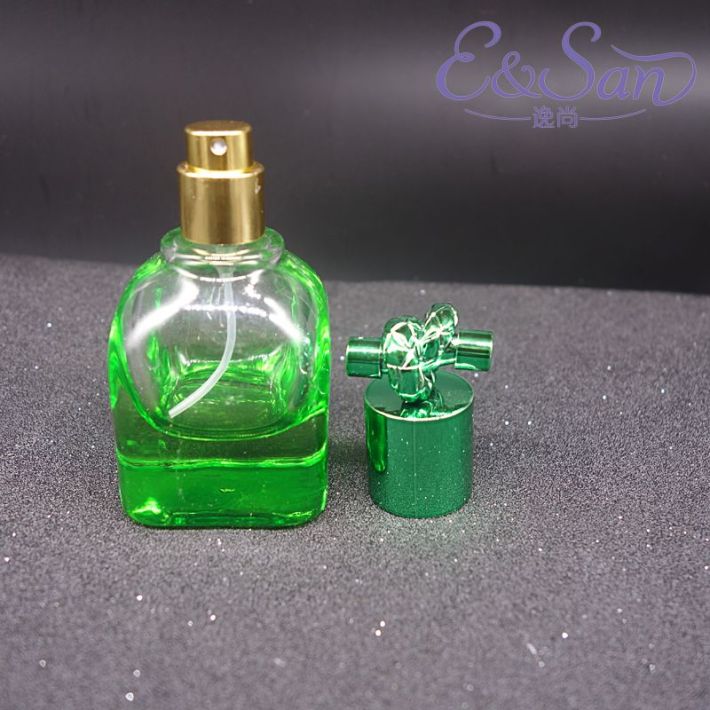 pt158-30ml批发香水瓶/彩色空瓶/玻璃喷雾瓶/分装瓶_逸尚化妆品包装