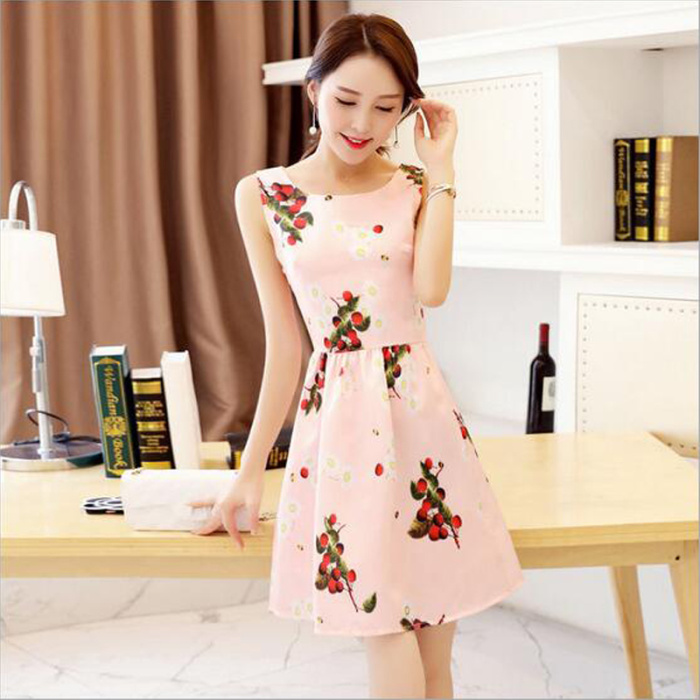 无袖印花连衣裙