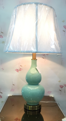 What makes American ceramic lamp copper ceramic table lamp simple beauty bedroom bedside lamp copper ceramic art