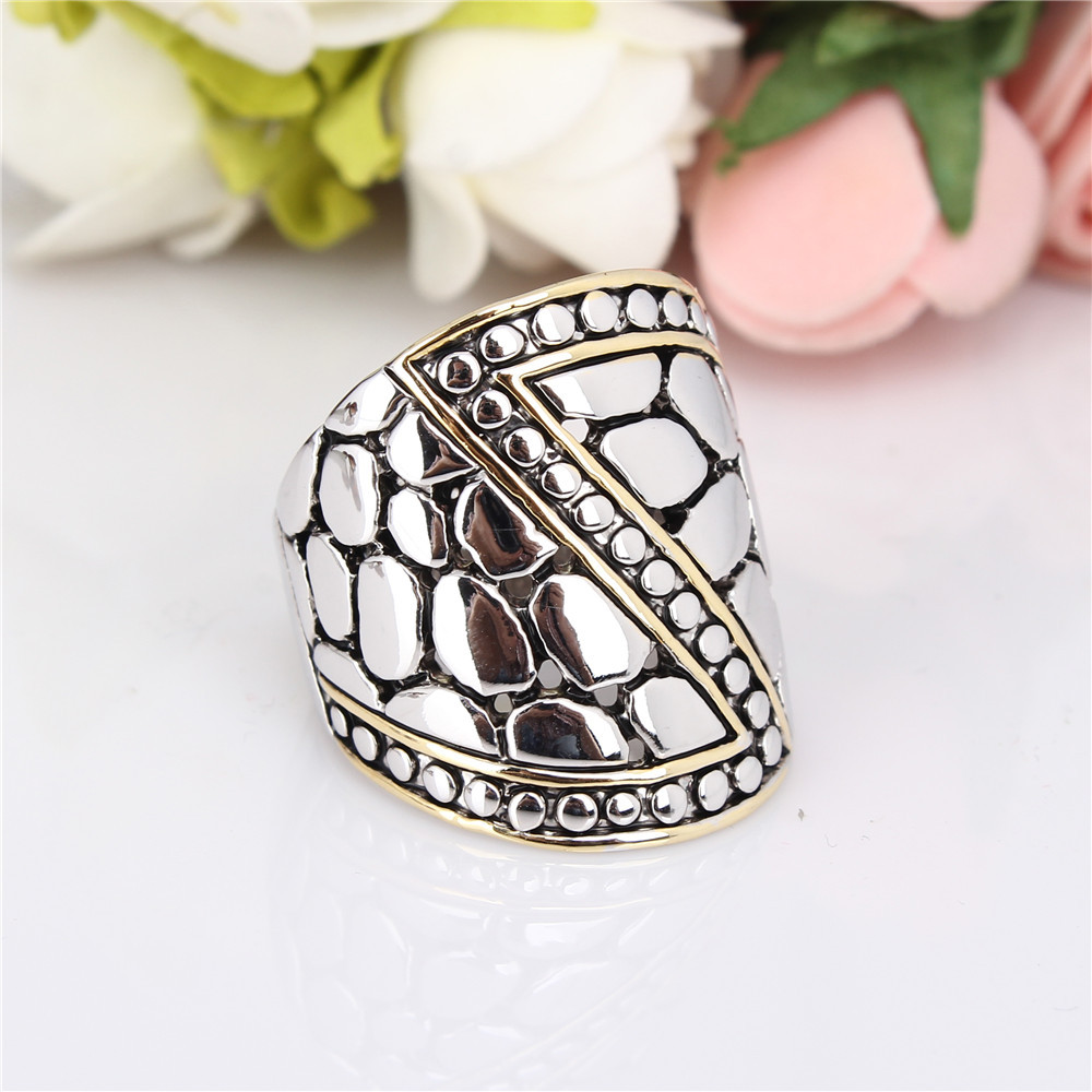 欧韩版简单大气上档次戒指，经典闪电图案款