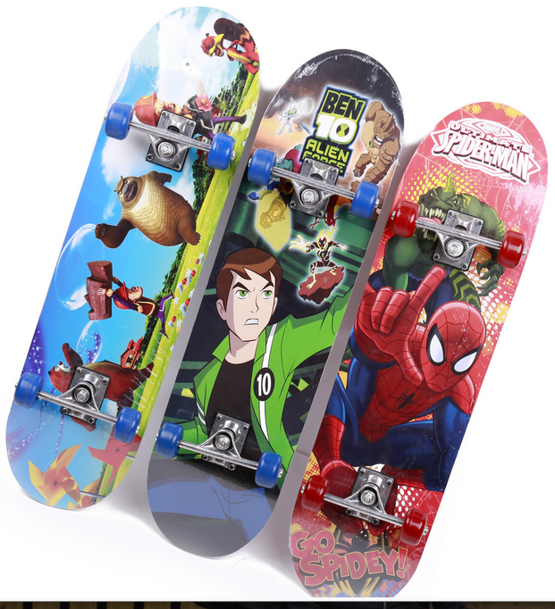 Children's four-wheel cartoon skateboard double warped 43CM thickened maple primary skateboard