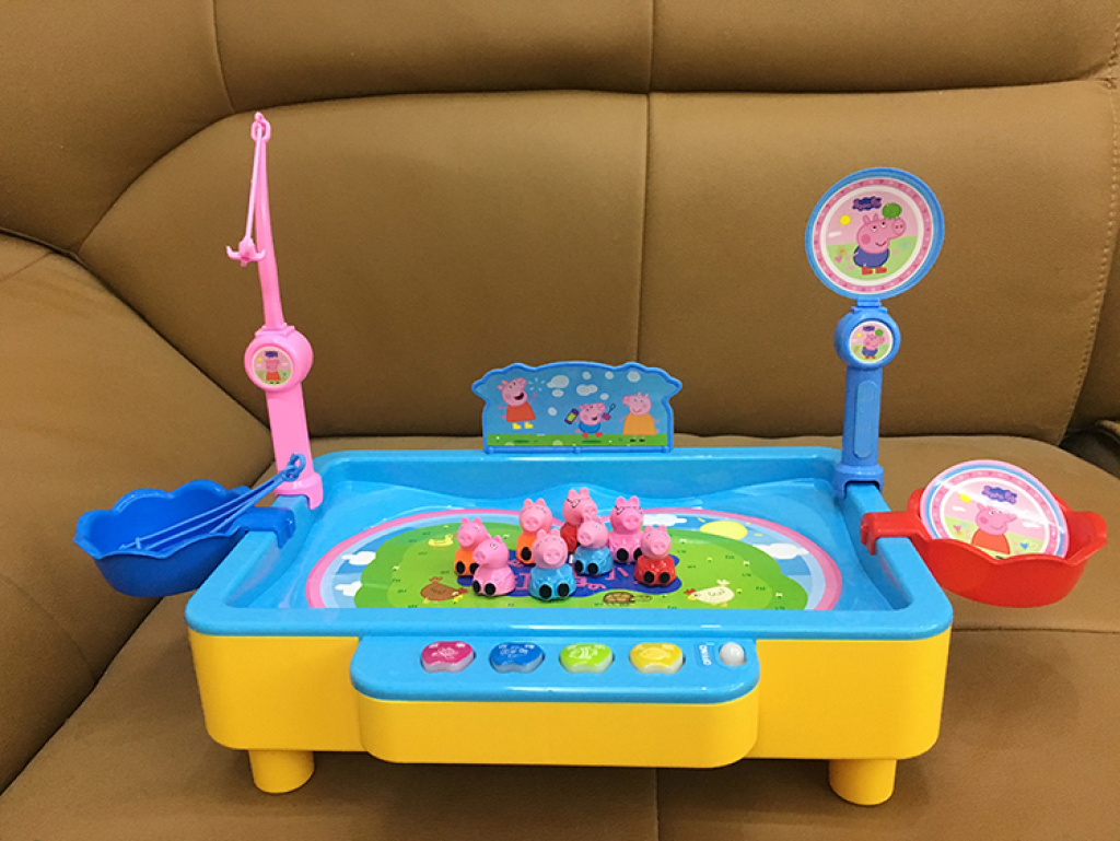 小猪佩奇钓鱼池电动玩具套装儿童钓鱼益智早教