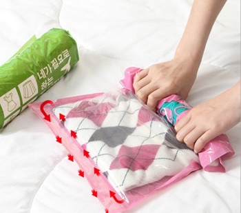 小号 手卷压缩收纳袋 旅行真空压缩袋 便携手压