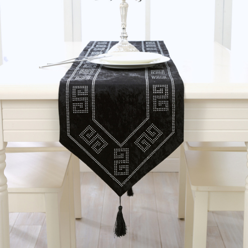 New House New European Style table Runner Diamond-Embedded Back-Shaped Exotic Ethnic Style Table Runner Tablecloth Coffee Table Cloth 