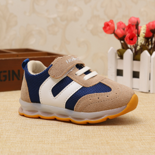 2021 spring and Autumn Mesh Children‘s Student Shoes， 21-25，26-30 Children‘s Shoes with Lights Comfortable Children‘s Shoes