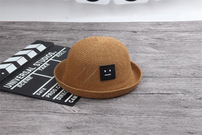 帽子批发 男女童外出圆顶贴布机器人小礼帽 潮