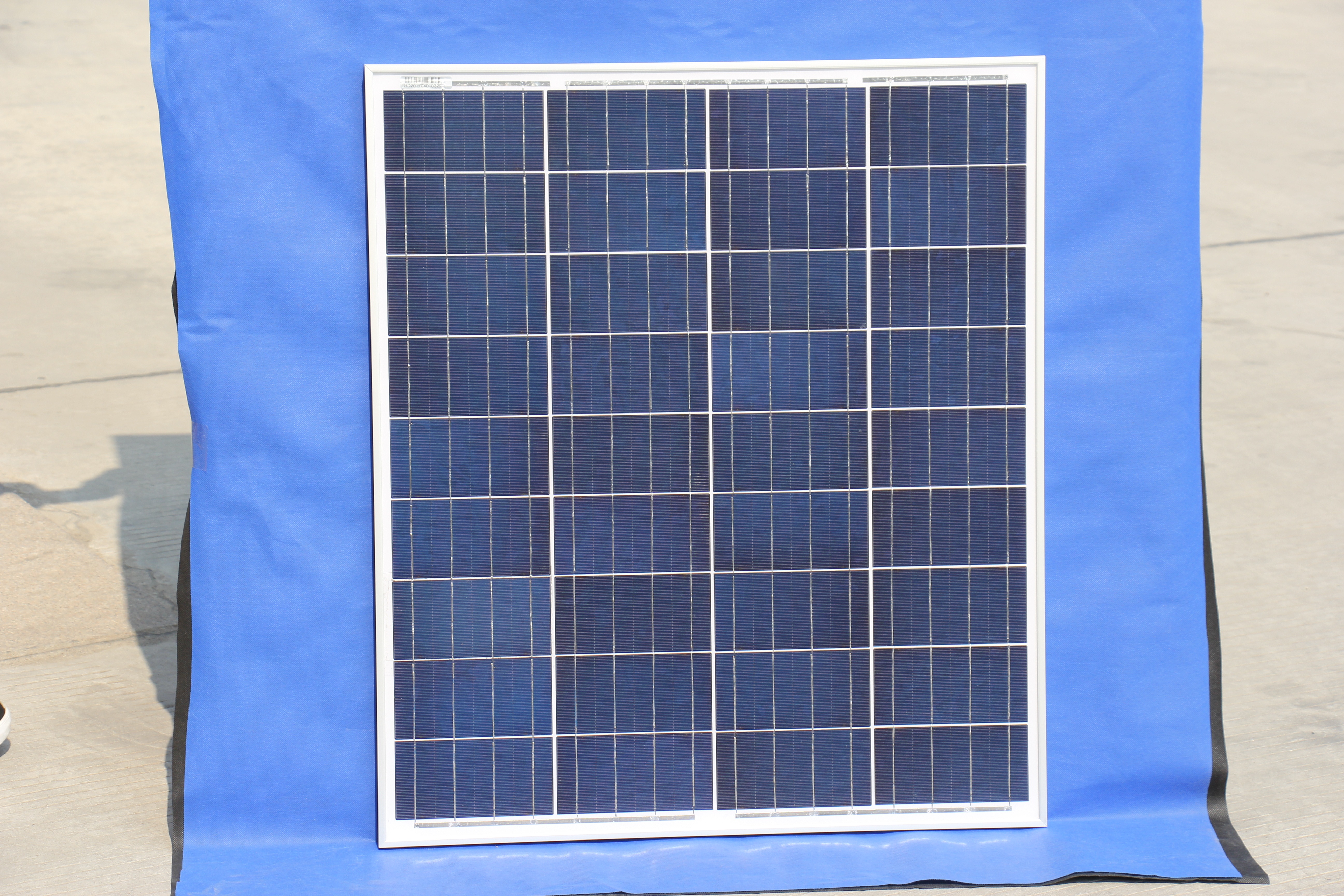 解决方案-光伏并网发电系统-太阳能智能微电网-光伏建筑一体化-太阳能路灯-长和深远